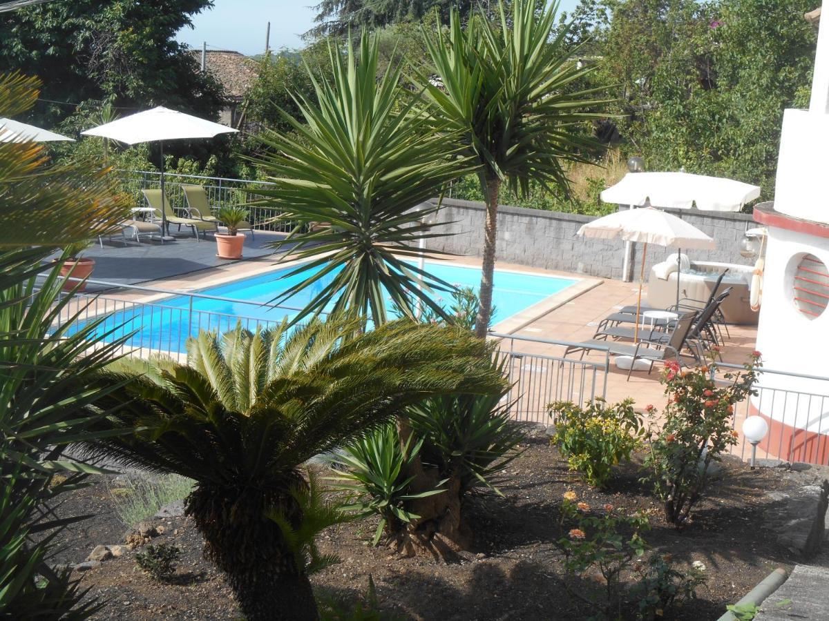 Al Villino Sunshine In Villa Con Piscina Ed Idromassaggio SantʼAlfio Exterior foto
